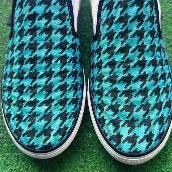 Vetements - Picture 2 of 7